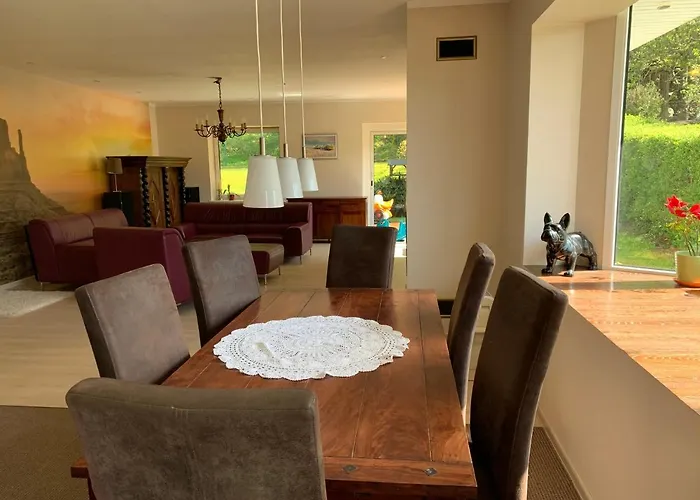 Willa Raduszka Hotel *